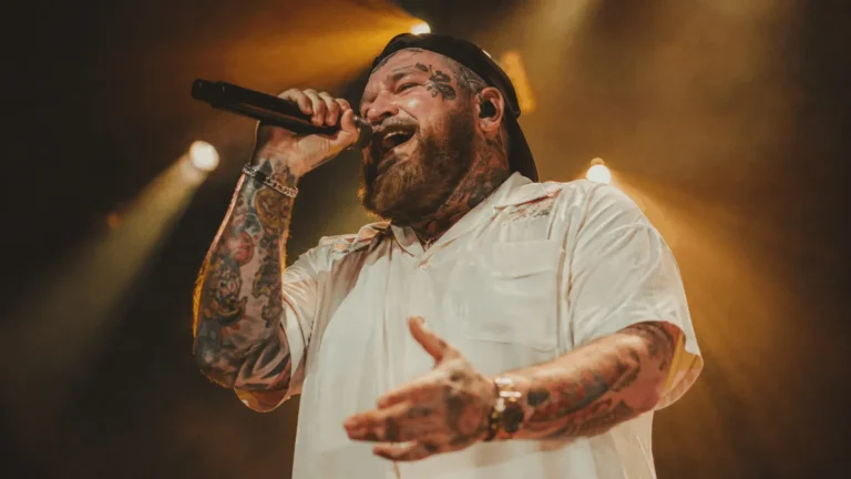 Teddy Swims performing live, tied to his growing net worth